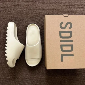 2025 Hot sales Coconut Slippers Cloud Thick-soled Sandals Summer Fashion Soft Bottom Beach Men Slippers Women's SandalsSlides